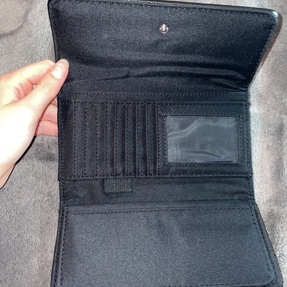 Tommy Hilifiger Wallet - Picture 2 of 4